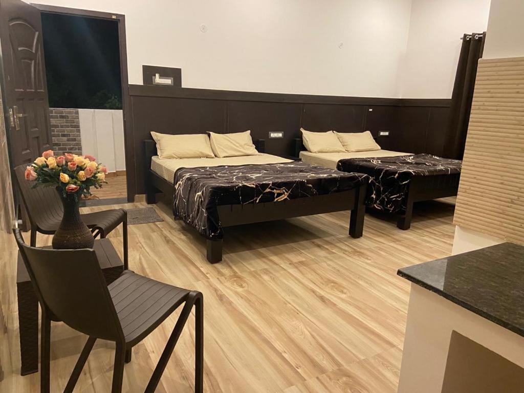 Rr Holiday Inn Kodaikanal Kültér fotó