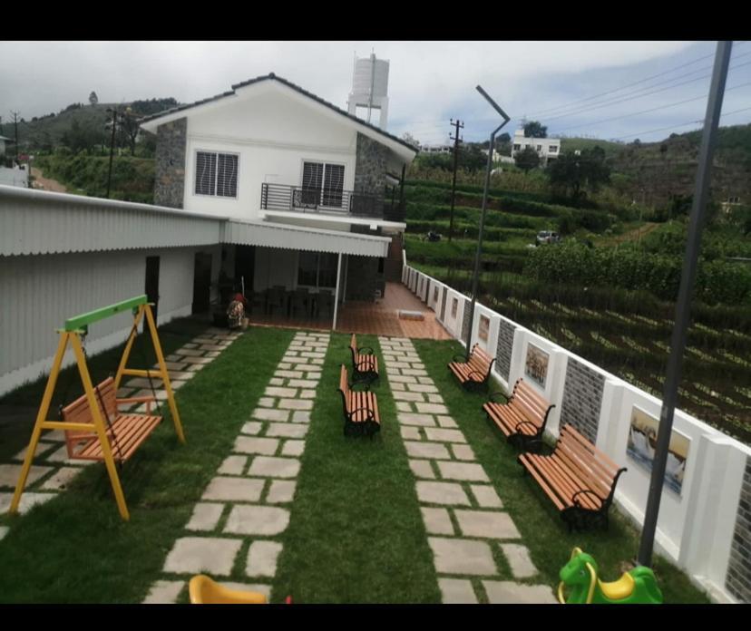 Rr Holiday Inn Kodaikanal Kültér fotó
